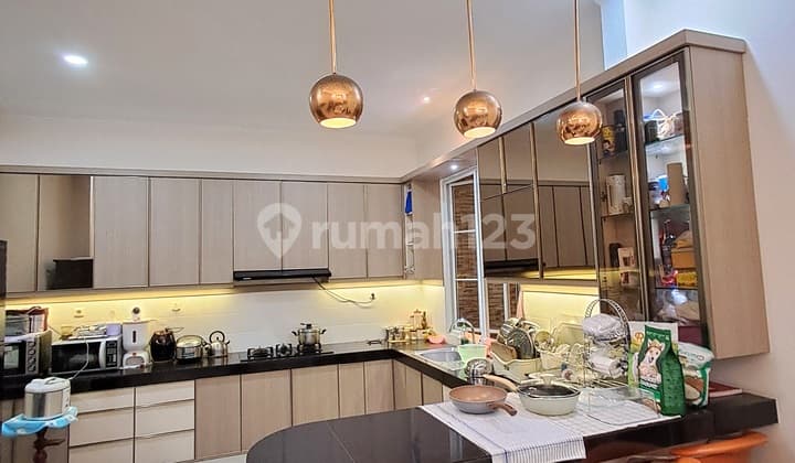 Dijual Rumah Cluster Alicante Gading Serpong Full Renovasi