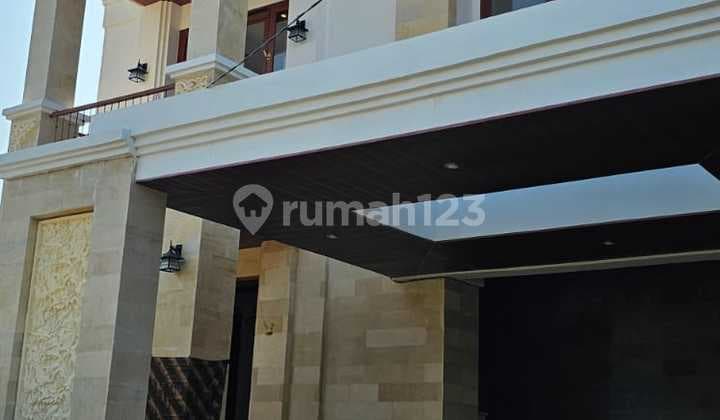 For Sale House Located on Jl Gunung Salak Padangsambian Kelod