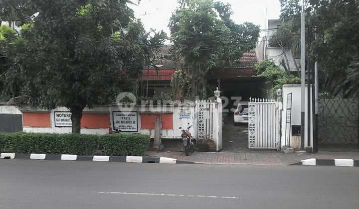 For Sale House on Jalan Boulevard Kebayoran Baru