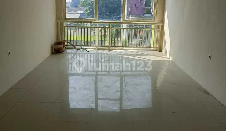 FOR SALE GKB GRESIK SHOPHOUSE READY TO OCCUPY SUITABLE FOR BUSINESS FOR SALE GKB GRESIK SHOPHOUSE READY TO OCCUPY SUITABLE FOR BUSINESS