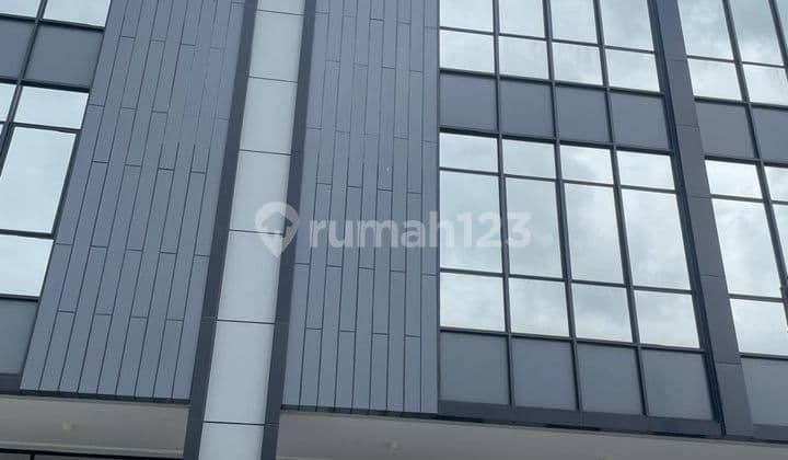 Disewakan Ruko Marina Bay Hollywood .Dijalan Boulevard Raya