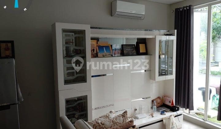 DI SEWAKAN RUMAH GREENLAKE SURABAYA BARAT KT