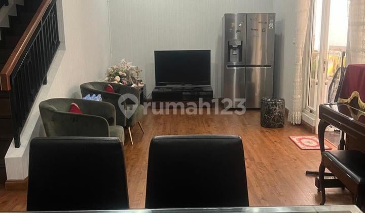 Maxwell Cheap Near Club House