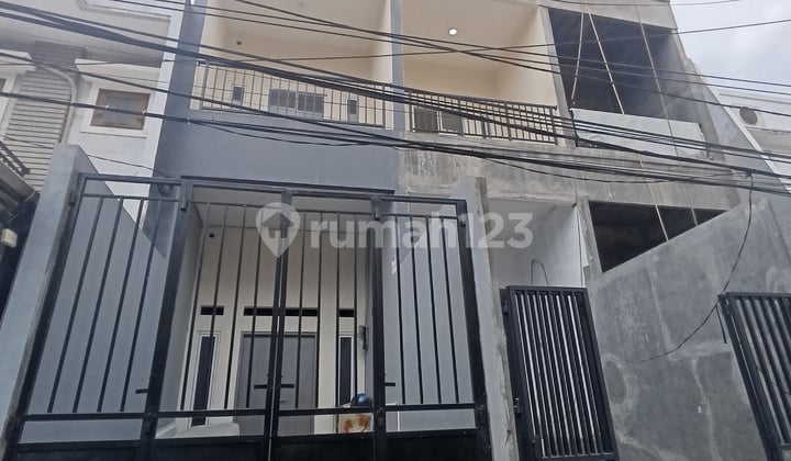Hot Deals : Dijual Rumah Baru Modern Minimalis, Strategis Bebas Banjir Di Duri Kepa Dekat Tanjung Duren Jakarta Barat.
