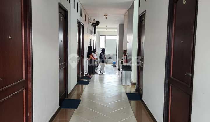 Rumah Kos 2 Lantai Hadap Selatan Strategis Bebas Banjir Di Kedoya Selatan Full Furnished, Jakarta Barat