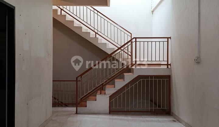 Hot Deals Rumah Bagus Kokoh 2,5 Lantai Pondasi Siap 3 Lantai Dekat Kampus Binus Cocok Buat Hunian, Kos-Kosan & Tempat Usaha di Kemanggisan Jakarta Barat