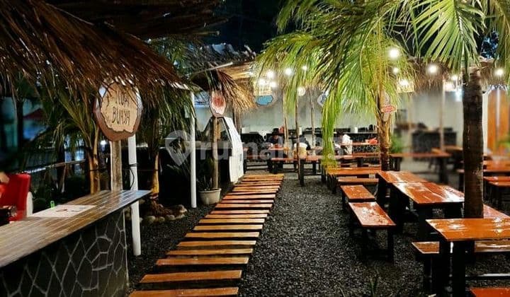 Rumah Eks Foodcourt Area Kuliner Komersil Tempat Ruang Usaha Hoek/Hook 2 Sisi Strategis Pinggir Jalan Ramai, Halaman Luas Eks Food Court Cocok untuk Hunian, Bangun Komplek Ruko, Cluster, F&B, Gudang, Kost, Futsal, Badminton, Billiard, Coffee, Restoran, Of