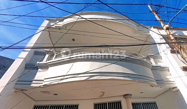 Rumah 2 Lantai Hitung Tanah, Strategis Cocok Untuk Hunian Atau Kos-kosan Di Tanjung Duren Jakarta Barat