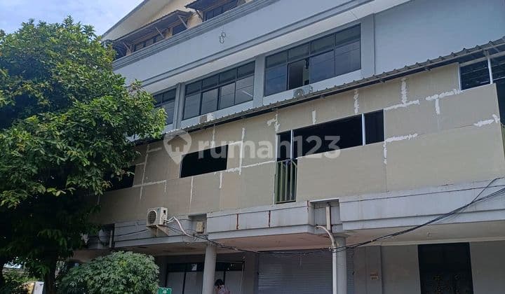 Ruko Megah 4 Lantai Hook tersedia Area Lift Strategis Dekat Tol & Bebas Banjir di Pluit Jakarta Utara.