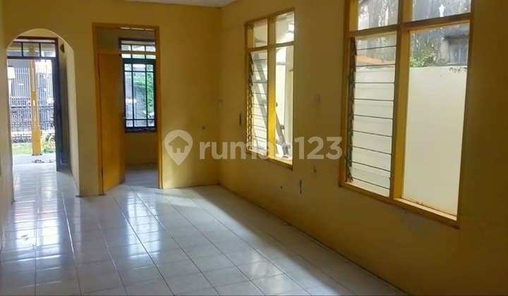 Rumah Di Tengah Kota Siap Huni