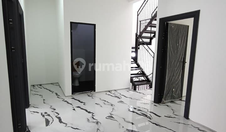 Rumah Siap Huni Bagus 2 Lantai Bkr