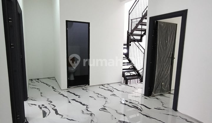 Rumah Siap Huni Bagus 2 Lantai Bkr