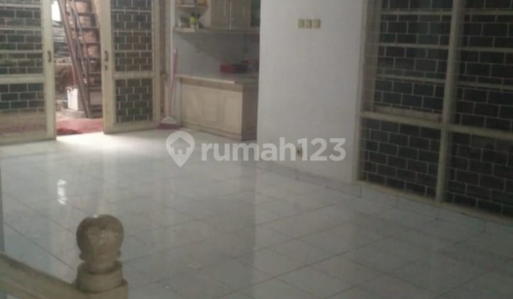 Rumah 2 Lantai Di Turangga