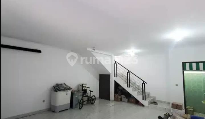 Ruko 3 Lantai Buah Batu