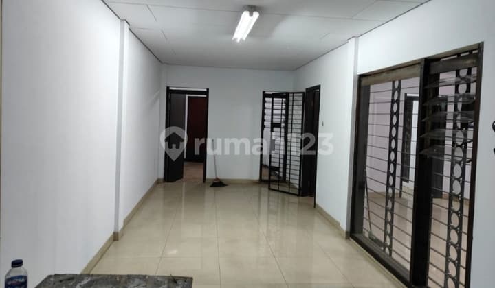 Ready-to-Occupy 2-Story House in Malabar