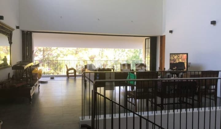 Rumah 4 Lantai Dago Pakar Resost( Mom )