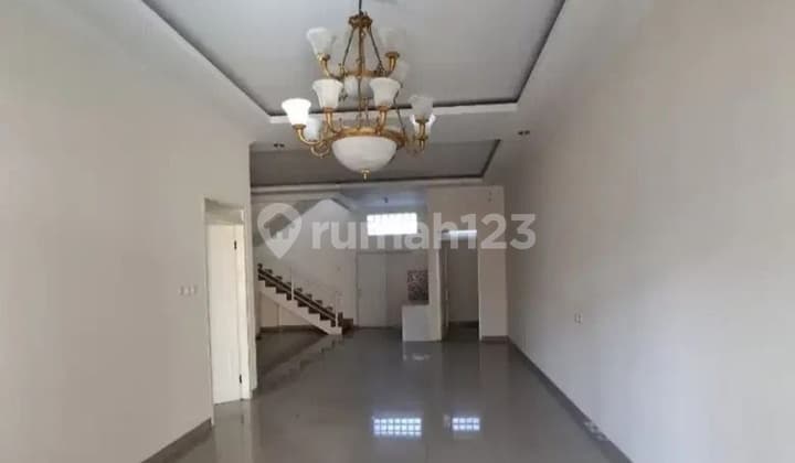 Rumah Bagus 2 Lantai Turangga
