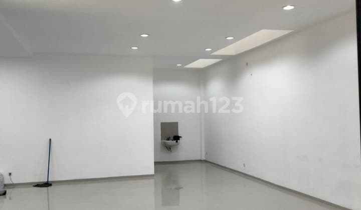 Rumah Minimalis 2 Lantai Bkr