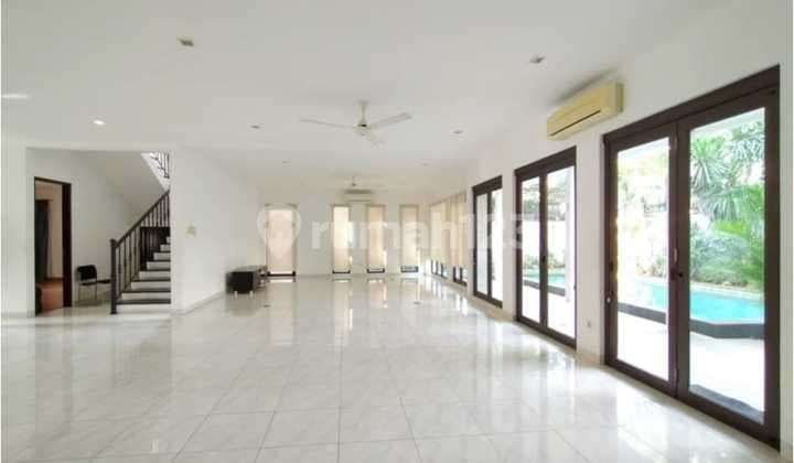 DISEWAKAN RUMAH CANTIK DI KEMANG JAKARTA SELATAN