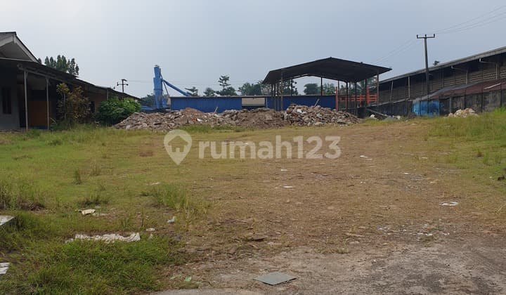 Land by the Side of Cileungsi Main Road
