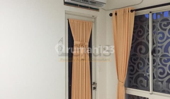 Disewakan Rumah di Kawasan Scientia,Semi Furnished Siap Huni