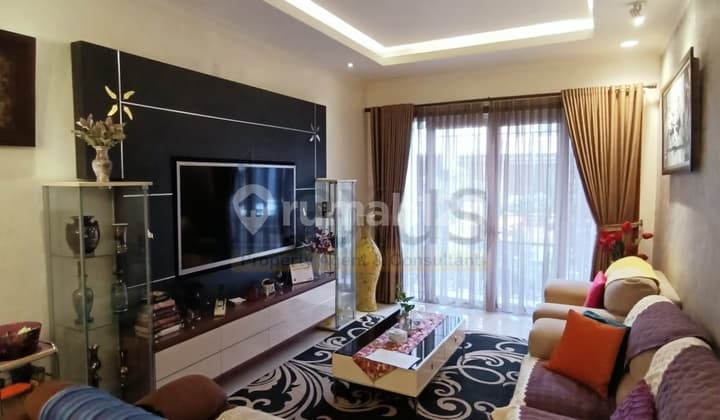 For Sale House in Kencana Loka BSD Strategic Location