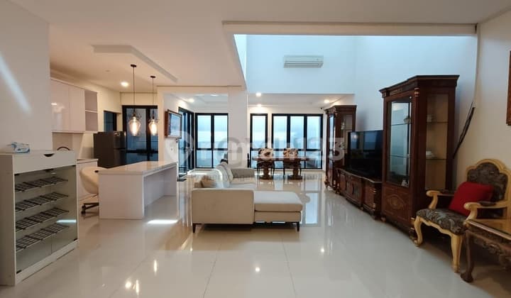 Dijual Rumah Baru Modern Classic Full Furnished Siap Huni di Giri Loka BSD