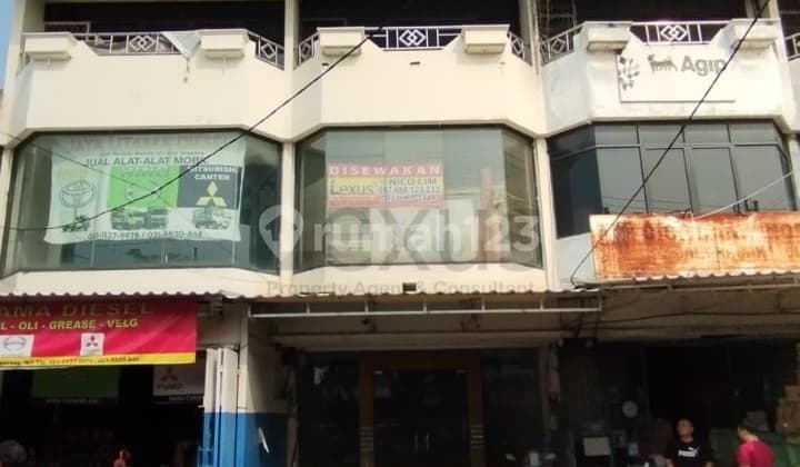 For Rent Shop House Very Busy Location Side of the Road Tangerang City at Jl. Merdeka Raya