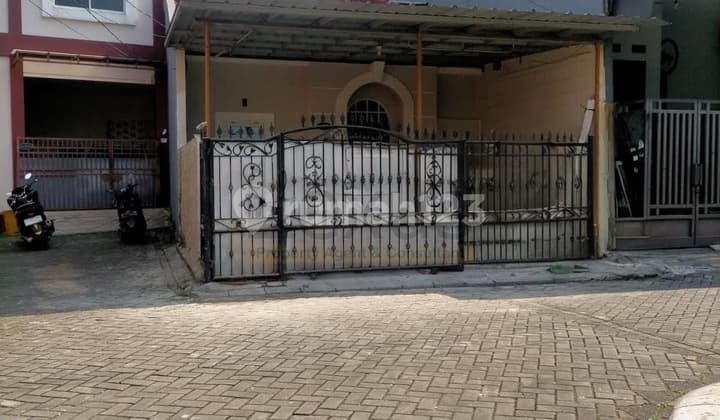 For Sale: Garden-Facing Hook House in Cipondoh Area