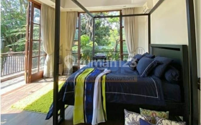 Dijual Rumah Mewah Dalam Cluster Castilla BSD, A La Resort Bali, Teduh dan Nyaman