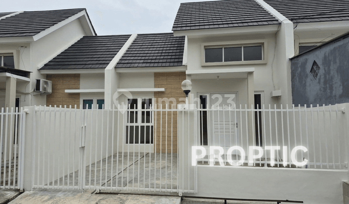 Alana Cemandi Sidoarjo Single-Story House - Rm013apd