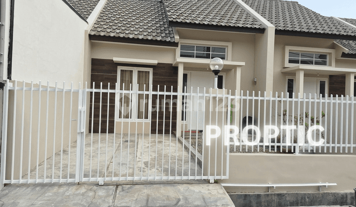 For Sale: Single-Story House at Alana Cemandi Sidoarjo - Rm018apd