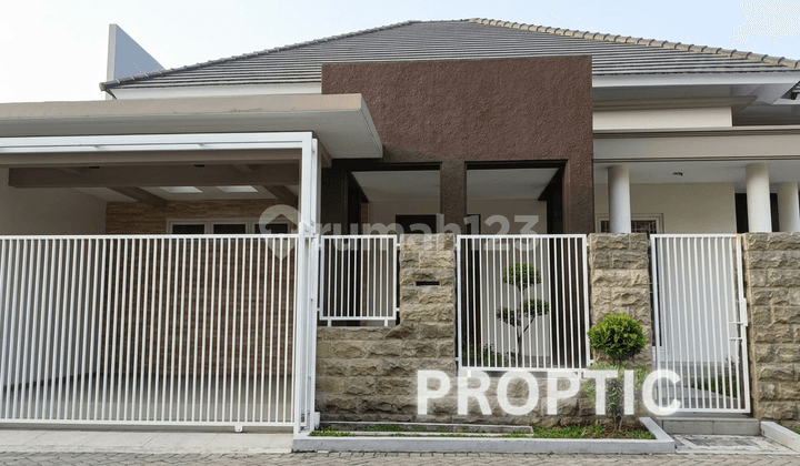 1 Floor House at Pondok Tjandra Waru Sidoarjo - Rm045apd