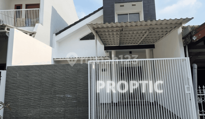 2-Story House at Pondok Tjandra Waru Sidoarjo - Rm053apd
