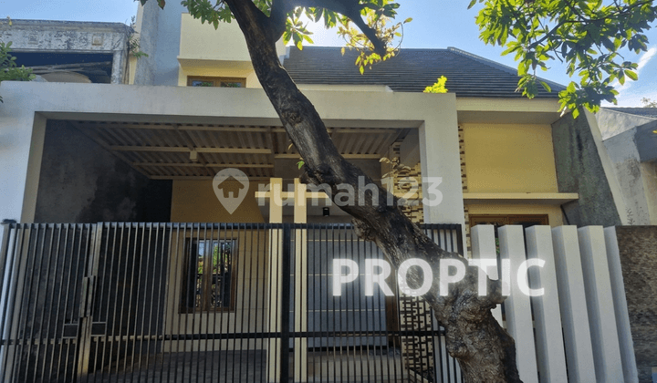 1.5-Storey House in Rungkut Surabaya - Rm061apd