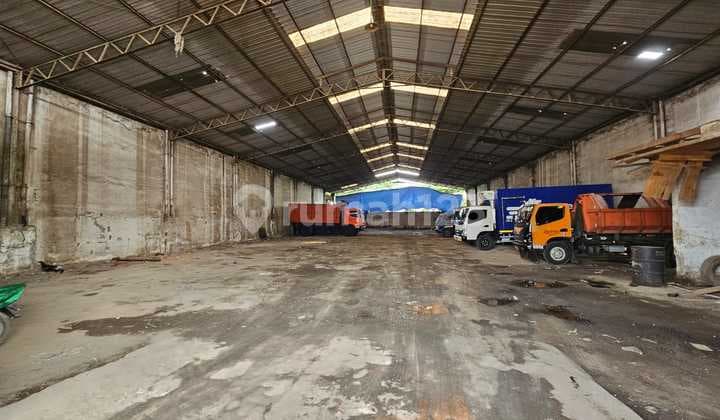Dijual Cepat Gudang Strategis di Jl. Raya Narogong, Bekasi