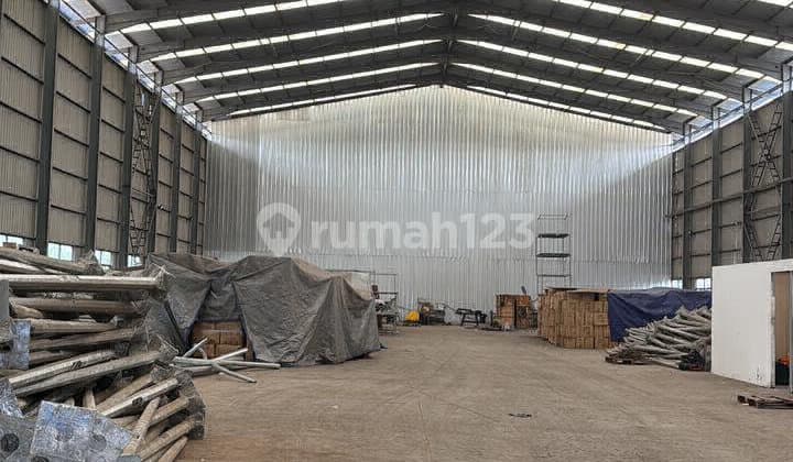 Good Warehouse Near the Toll Road Close to Grand Wisata, Tambun. Bekasi