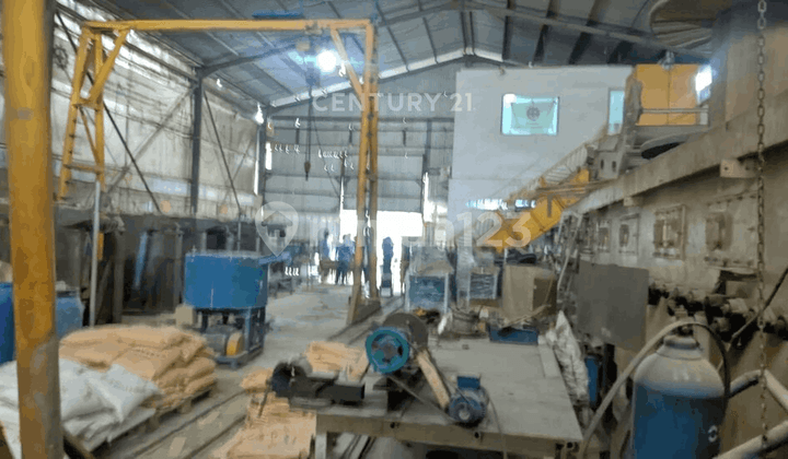 Office Warehouse in Cakung 763M2 Land Area, Suitable for Workshop and Repair Shop