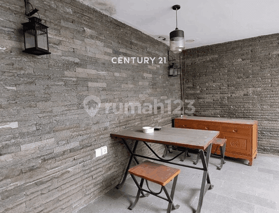 Rumah 2 Lantai Semi Furnished Cluster Premium di Jgc Cakung