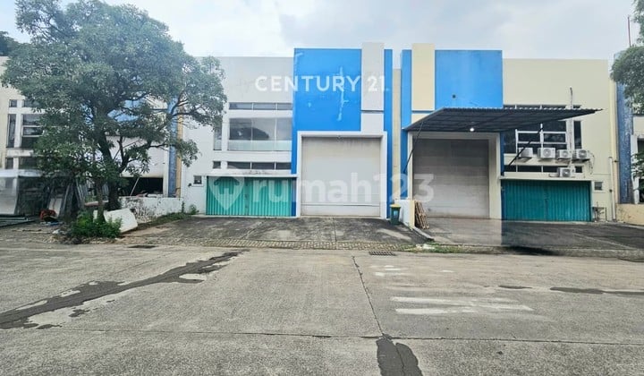Gudang Lokasi Strategis Cocok untuk Logistik di Pulo Gadung