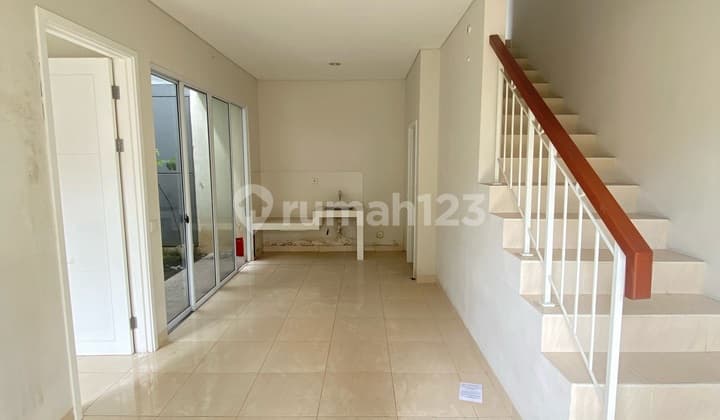 Rumah 2 Lantai di Vanya Park