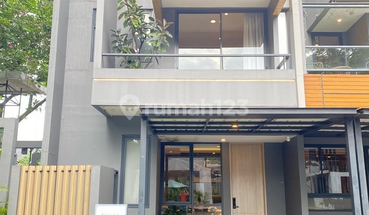 Rumah 2 Lantai Deket Mall Eastvara Bsd City