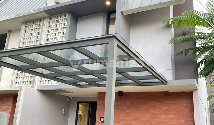 Rumah 2 Lantai Telaga Kahuripan Parung Bogor