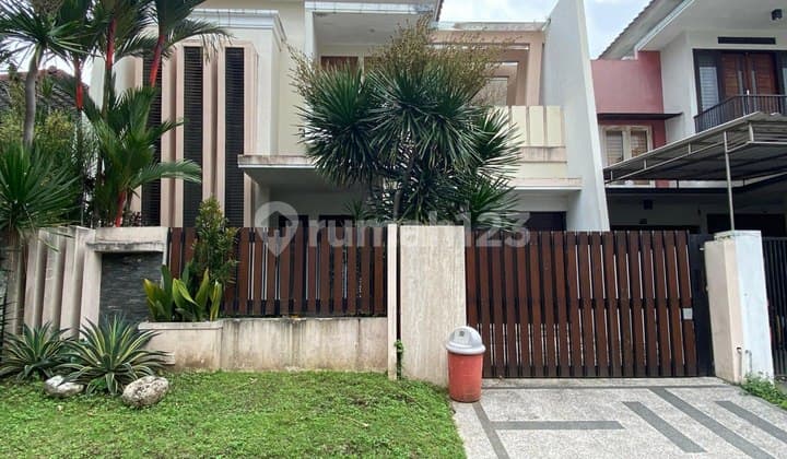 Rumah Semi Furnish Di Telaga Golf Araya Malang