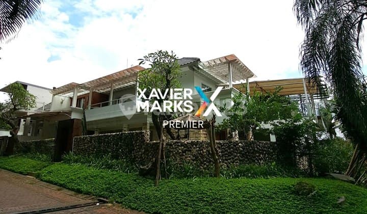 Rumah Mewah 2 Lantai Dengan Desain Interior Berkelas