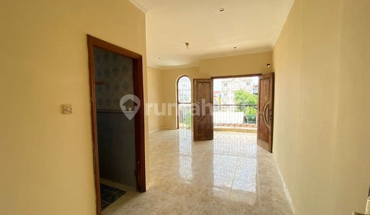 3lt Best!! 4,7x20 Rumah Krukut Dekat Jl Gajah Mada