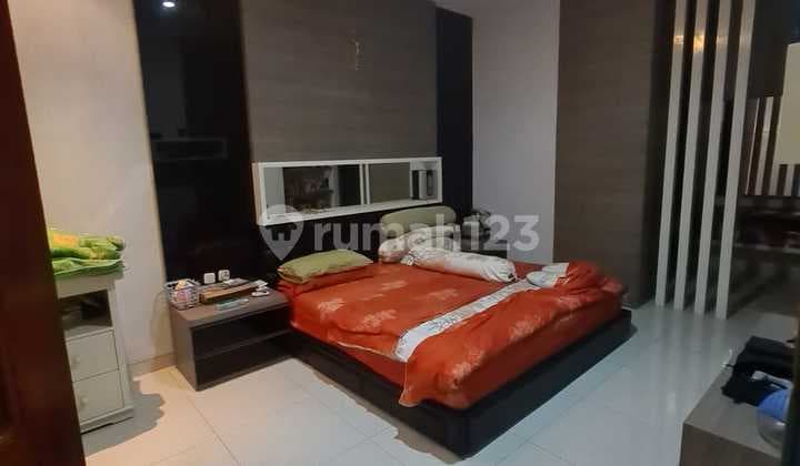 Best!! 220m2 House in Tambora Pekapuran with Carport