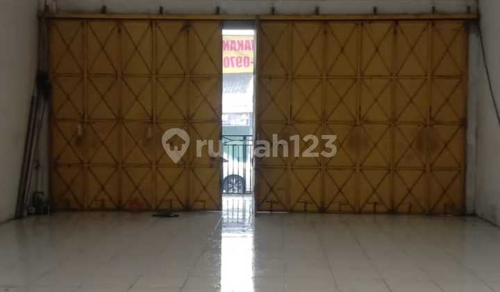 Strategic Warehouse for Rent in Kartasura's Business Center