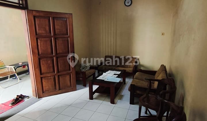 Beli Tanah Strategis Pinggir Jalan Raya Solo Bonus Rumah Bagus 3 Kamar Tidur Siap Huni