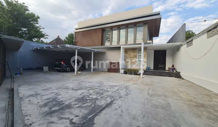 Rumah Baru 2 Lantai Di Pusat Kota Solo Sangat Strategis